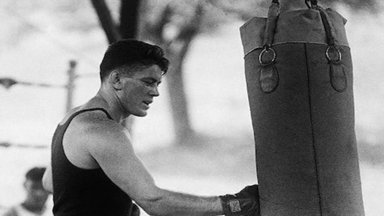 Боксер джина. Джин Танни боксер. Демпси Танни. Джек Демпси боксер. Джин Танни и Джек Демпси.